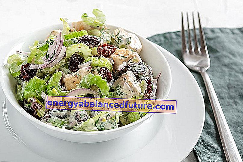 Kereviz salatası tarifleri ve akşam yemeği için kereviz salatası