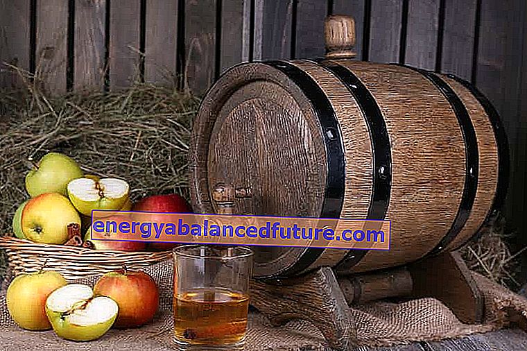 Æblevin - dokumenterede opskrifter, hvordan man laver hjemmelavet æblevin