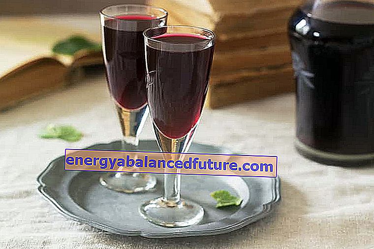 Berry βάμμα - οι καλύτερες συνταγές για βάμμα βατόμουρου με αλκοόλ